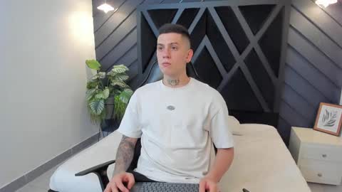 YEIKO ROMERO online show from 02-15-25, 05:28