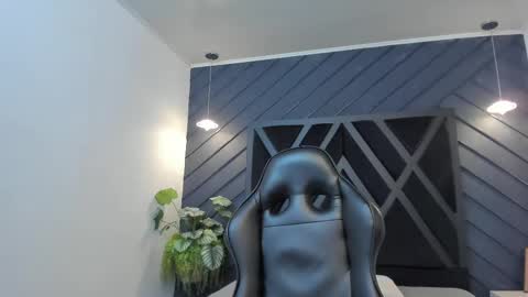 YEIKO ROMERO online show from 02-27-25, 05:36