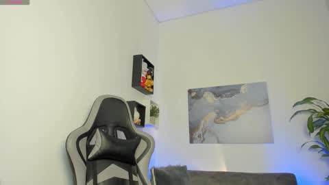 YEIKO ROMERO online show from 09-18-25, 08:16