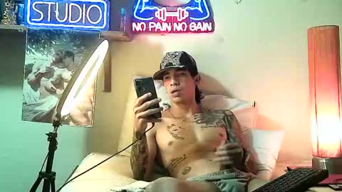 yeisoncastellanos1999 online show from 11-29-25, 12:57
