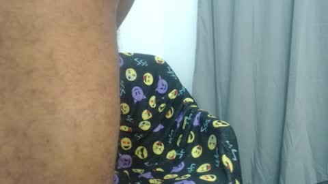 Snapshot of yeisonsexyhot chatting on 10-14-25, 12:55 YEISON online show from 10-14-25, 12:55