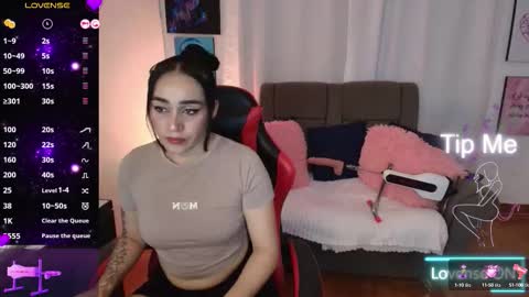 Snapshot of yeliana_sexy chatting on 09-25-25, 10:30 Valery online show from 09-25-25, 10:30