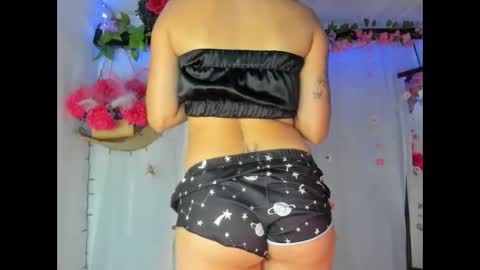 YELINA online show from 03-25-26, 11:11