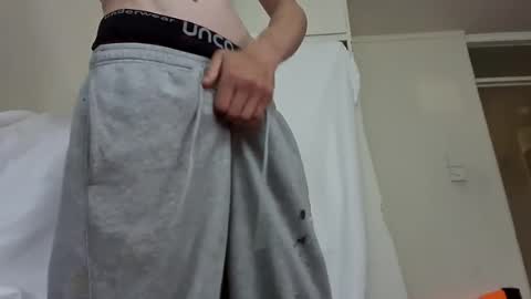 Snapshot of yella25 chatting on 06-11-26, 07:56 yella25 online show from 06-11-26, 07:56