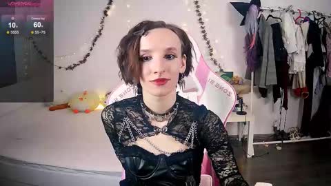 Snapshot of yellow_songbird chatting on 11-02-25, 05:48 Liya online show from 11-02-25, 05:48