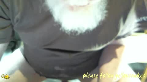Snapshot of yellowsnakes chatting on 04-19-26, 06:10 . y e l l o w s n a k e s . online show from 04-19-26, 06:10