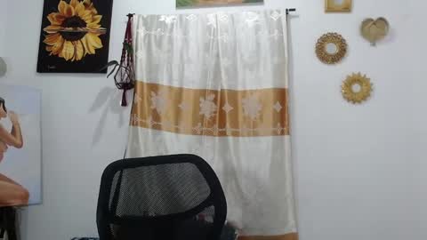 Snapshot of yemaya_28 chatting on 01-26-25, 11:29 Yemaya 28 online show from 01-26-25, 11:29