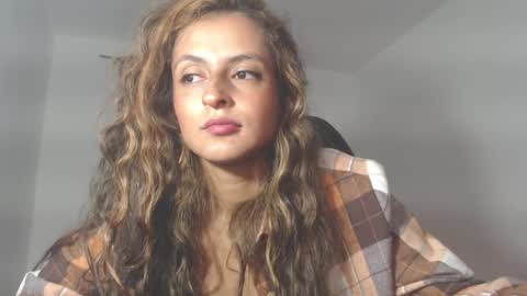 Snapshot of yemaya_28 chatting on 03-14-26, 04:51 Yemaya 28 online show from 03-14-26, 04:51