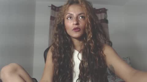 Snapshot of yemaya_28 chatting on 03-21-26, 06:18 Yemaya 28 online show from 03-21-26, 06:18