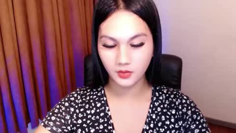 Snapshot of yen_bente chatting on 09-11-25, 02:33 Yen online show from 09-11-25, 02:33