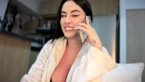 yenifer016 online show from 05-04-26, 04:19
