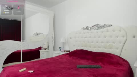 yennefer13 online show from 01-22-25, 08:38