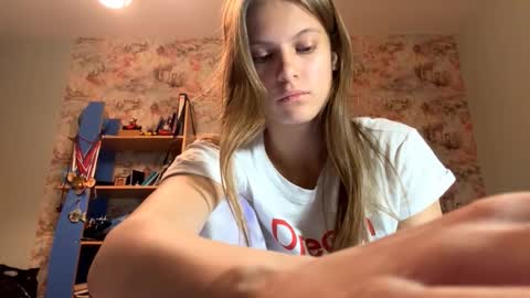 Snapshot of yenrowsell chatting on 10-14-25, 12:50 Emma online show from 10-14-25, 12:50