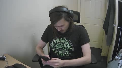 Snapshot of yeovil_alex chatting on 12-29-24, 08:55 Alex online show from 12-29-24, 08:55