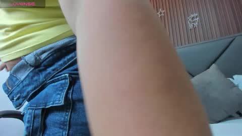 Y E R A  online show from 01-05-26, 06:44