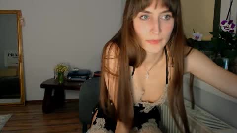 Snapshot of yes_to_heaven chatting on 03-24-26, 09:31 Zoe online show from 03-24-26, 09:31