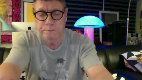 yessex247 online show from 02-19-25, 05:16