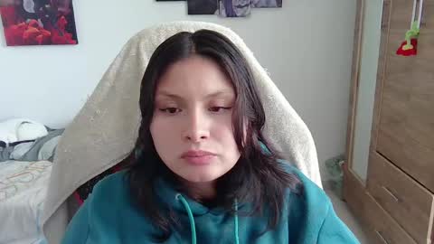 yessica_gomez01 online show from 05-18-26, 10:04