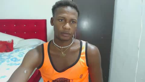 yeycom_hot07 online show from 02-11-25, 03:08