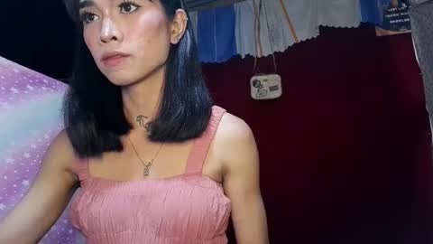 Snapshot of yhanie08 chatting on 12-20-24, 12:49 Sweet Yhanie online show from 12-20-24, 12:49