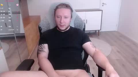 Snapshot of yhdxhy chatting on 03-07-26, 12:02 James online show from 03-07-26, 12:02