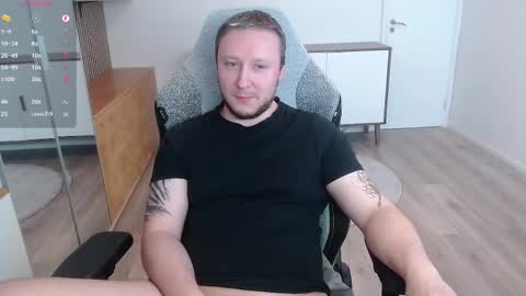 Snapshot of yhdxhy chatting on 04-05-26, 12:46 James online show from 04-05-26, 12:46