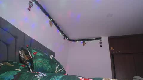Yiny online show from 12-02-24, 08:09