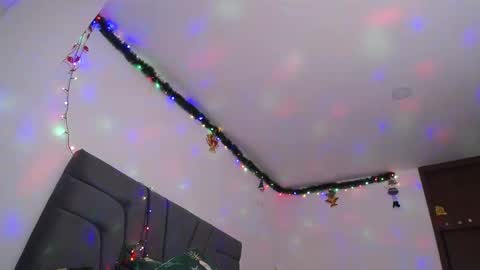 Yiny online show from 12-07-24, 10:34