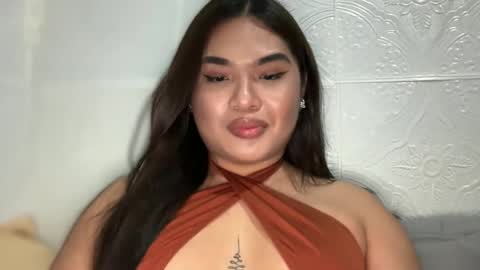 Snapshot of yllanahard chatting on 01-13-25, 03:58 yllana love online show from 01-13-25, 03:58
