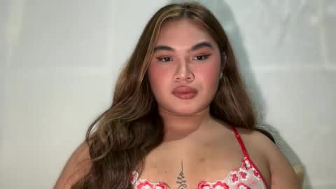 Snapshot of yllanahard chatting on 02-11-25, 05:50 yllana love online show from 02-11-25, 05:50