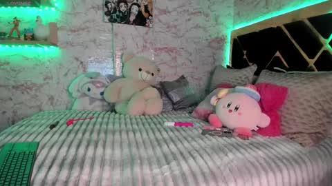 lucy online show from 03-05-25, 03:18