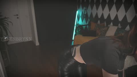 Snapshot of ynnenbrynn chatting on 12-07-24, 02:35 ynnenbrynn online show from 12-07-24, 02:35