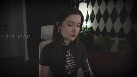 Snapshot of ynnenbrynn chatting on 01-15-25, 07:05 ynnenbrynn online show from 01-15-25, 07:05