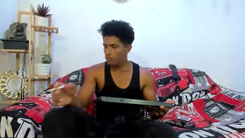 yoel_hot2004 online show from 02-13-26, 09:22