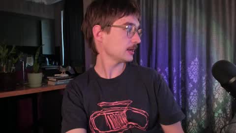 Snapshot of yoga_pizza_420 chatting on 04-14-26, 03:45 Max online show from 04-14-26, 03:45