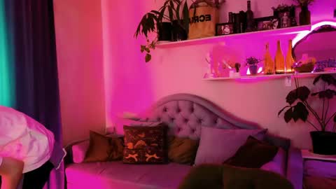 yoka_paradoxxx online show from 06-09-26, 11:55
