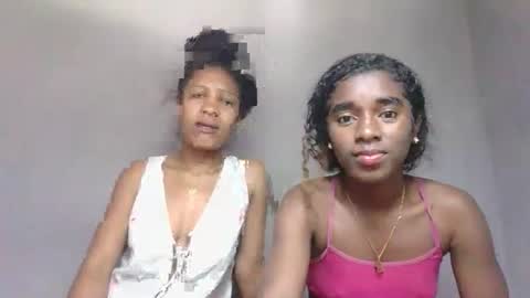 Snapshot of yolandrina05 chatting on 09-21-25, 04:25 yolandrina05 online show from 09-21-25, 04:25