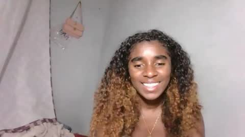 yolandrina05 online show from 10-02-25, 09:38