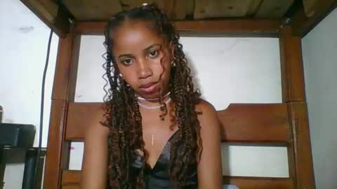 yolandrina05 online show from 02-06-26, 01:36