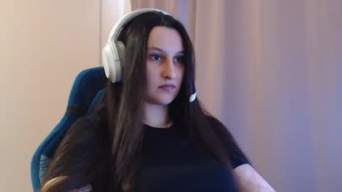 Sophie online show from 04-08-26, 02:28