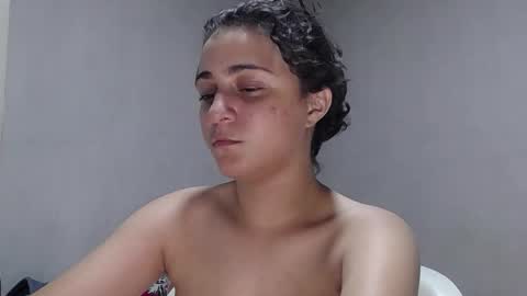 Snapshot of yoonbum_ chatting on 10-11-25, 10:52 Little Mike Independent model online show from 10-11-25, 10:52