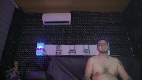 Snapshot of yorsandulce chatting on 12-24-24, 03:38 dulceandyors online show from 12-24-24, 03:38