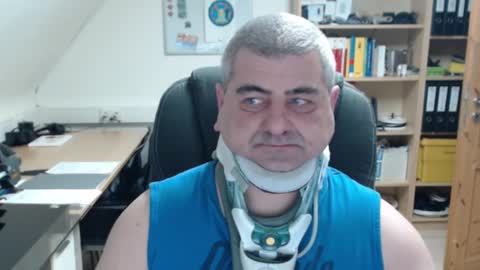 Snapshot of yoschi1976 chatting on 02-09-25, 05:01 yoschi1976 online show from 02-09-25, 05:01