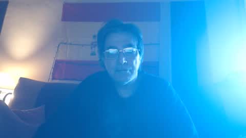 yosep online show from 11-17-25, 08:31