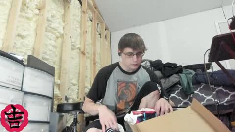 Snapshot of yoshe47 chatting on 02-03-25, 06:02 yosh online show from 02-03-25, 06:02