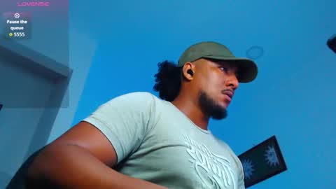 Snapshot of yosoy_enzo2020 chatting on 02-21-26, 09:32 Enzo online show from 02-21-26, 09:32