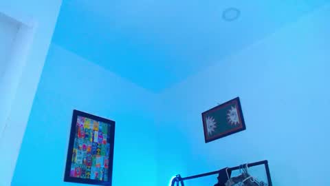 Snapshot of yosoy_enzo2020 chatting on 02-22-26, 01:53 Enzo online show from 02-22-26, 01:53