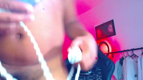 Snapshot of yosoy_enzo2020 chatting on 03-15-26, 04:40 Enzo online show from 03-15-26, 04:40