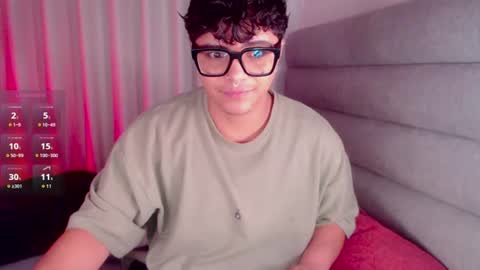 Snapshot of yossefmout chatting on 06-11-26, 11:30 Yossef online show from 06-11-26, 11:30