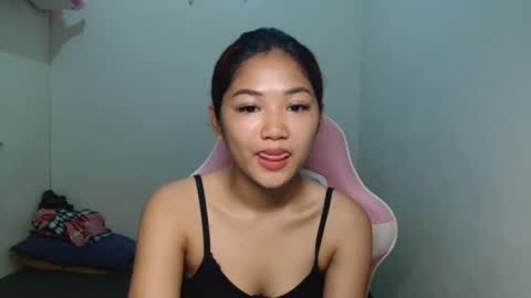 Snapshot of yosufloversweet chatting on 05-18-26, 03:57 fin online show from 05-18-26, 03:57
